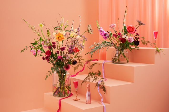 Extra zum Valentinstag: bloomon feiert die Liebe mit einer besonderen Kollektion / Stilvolle Blumendesigns in süßen Pastellfarben als Geschenk für die Liebsten