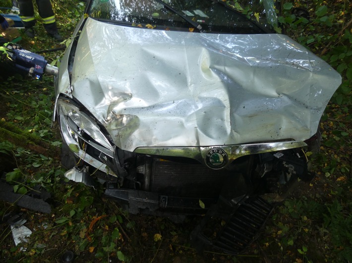 POL-GM: Autofahrerin bei Unfall auf der L173 schwer verletzt
