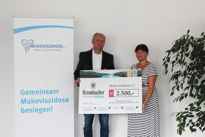 Pressemitteilung: 2.500 Euro Spende für den Mukoviszidose e.V. - Brauerei Krombacher unterstützt den Verein im Rahmen der Jahresspendenaktion