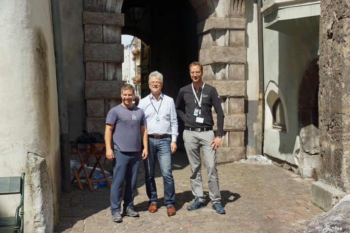 Filmdreh "Point Break": Hall in Tirol wird zum Schauplatz eines spektakulären Banküberfalls - BILD