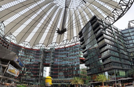 Neue Aufzüge und Fahrtreppen für das Sony Center