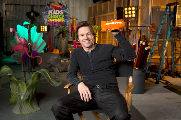 Hollywood Superstar Mark Wahlberg moderiert 27. Nickelodeon Kids&#039; Choice Awards 2014