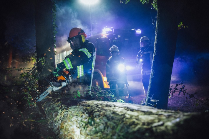 FFW Schwalmtal: Erhöhtes Einsatzaufkommen am gestrigen Montag - 13.11.2023