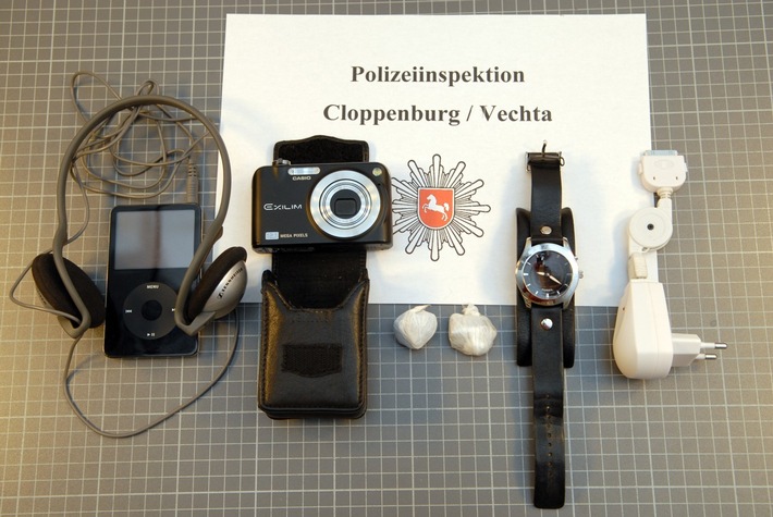 POL-F: 081223 - 1467 Polizei Cloppenburg: Die Polizei in     Cloppenburg bittet um Mithilfe (Lichtbild beachten)