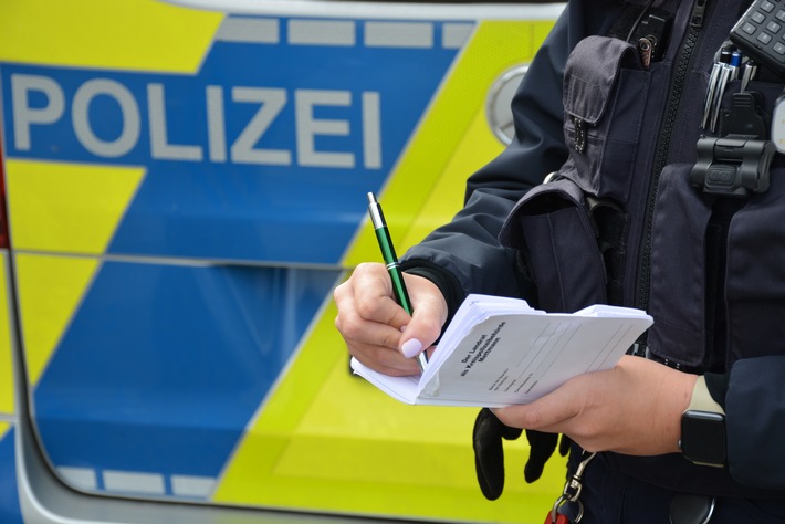 POL-ME: Verkehrsunfallfluchten aus dem Kreisgebiet 2504103