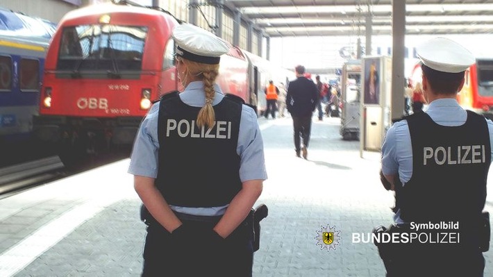 Bundespolizeidirektion München: Sexuelle Belästigung im ICE - 69-Jähriger im Gewahrsam der Bundespolizei