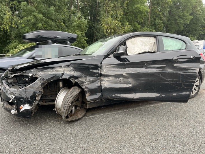 POL-BI: Zeugen nach Unfall mit Verletzten gesucht