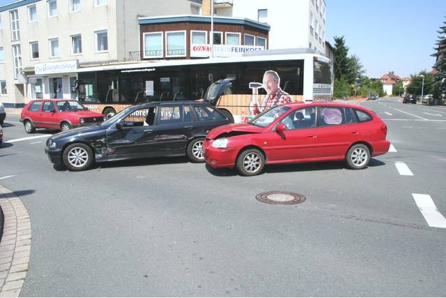 POL-STH: Verkehrsunfall an der Festhalle