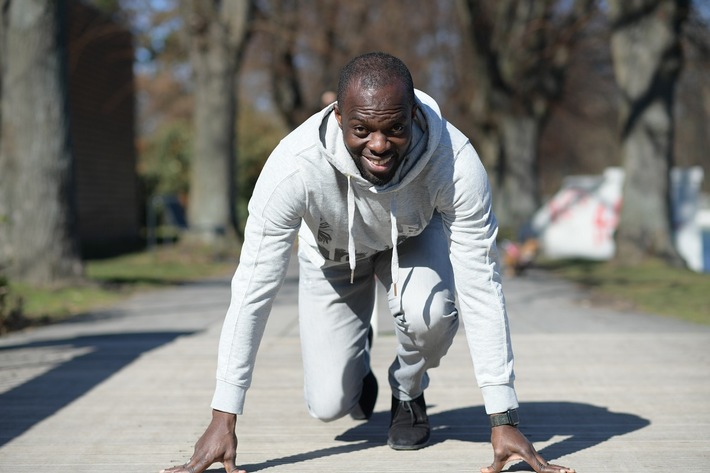 Bild zum Beitrag: Einatmen, ausatmen, loslaufen! Mit Hans Sarpei zum Weltrekord beim Fisherman's Friend StrongmanRun 