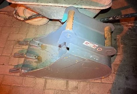 POL-DEL: Polizei sucht Eigentümer einer aufgefundenen Baggerschaufel