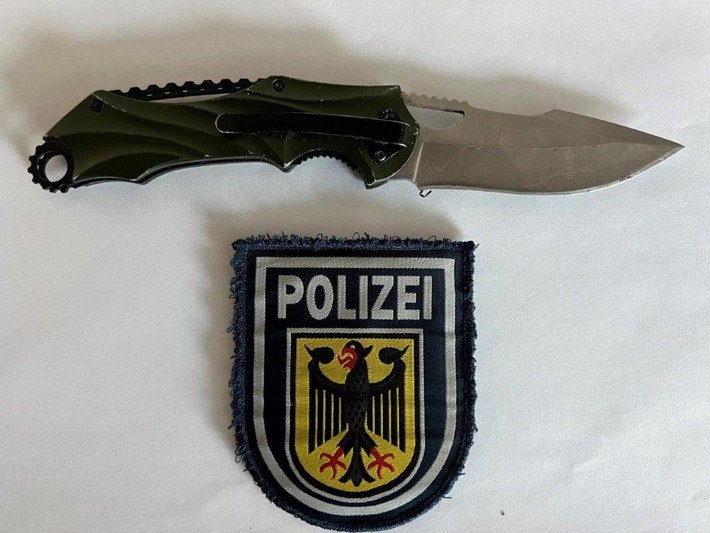 BPOL NRW: Gesucht und bewaffnet - Bundespolizisten nehmen 32-Jährigen aus Berlin fest
