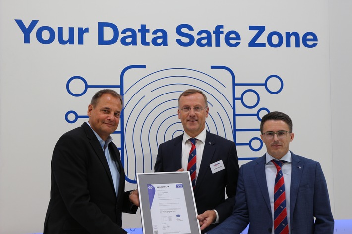 Schmitz Cargobull erhält DQS-Zertifikate für das Informationssicherheits-Managementsystem (ISO 27001) und die Lieferkettensicherheit (TAPA)