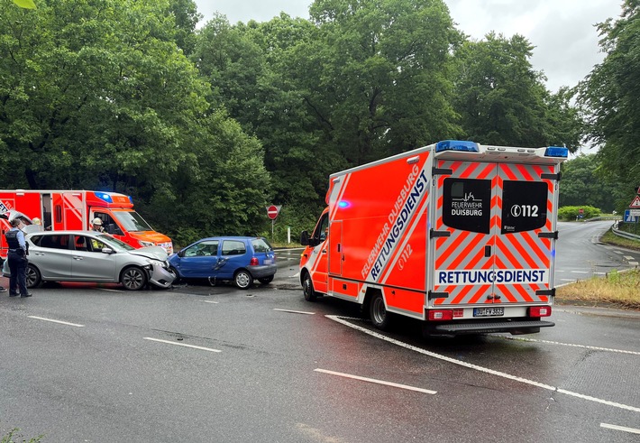 POL-DU: Neudorf: Unfall an Autobahnauffahrt - vier Verletzte