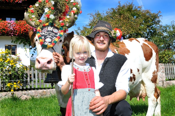 Feierliche Heimkehr der Kühe in Reith im Alpbachtal - BILD