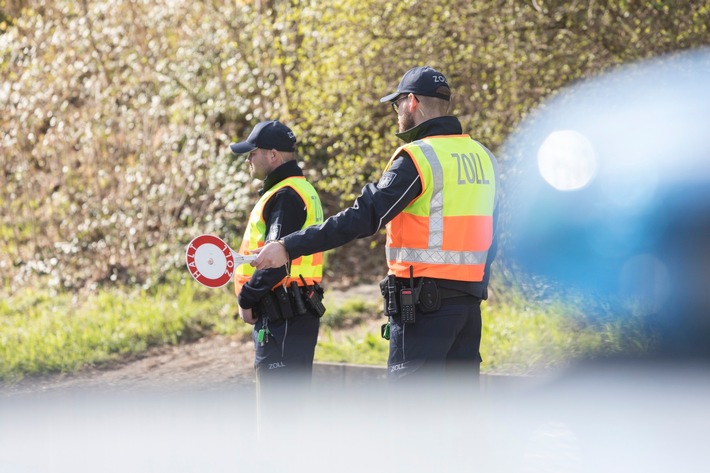 HZA-LÖ: Zoll stellt rund 30 Kilogramm Marihuana bei der Einreisekontrolle sicher