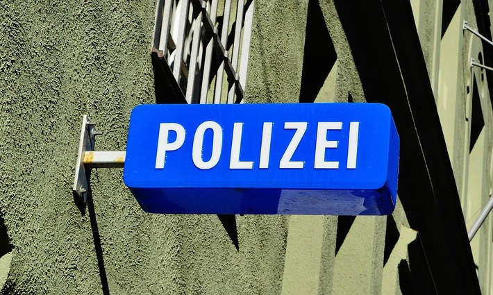 POL-PDNW: (Freinsheim) Raubüberfall am Barockgarten