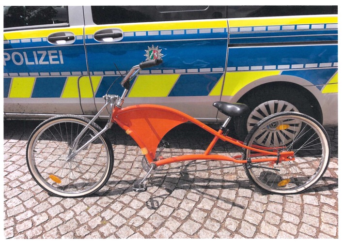 POL-WES: Moers - Durchsuchung mit Erfolg. Besitzer gesucht: Wem gehört dieses Fahrrad?