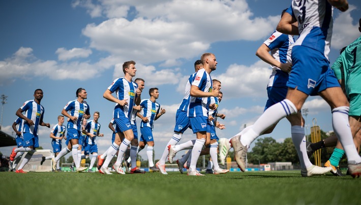 Hertha BSC und NIKE präsentieren die neuen Trikots