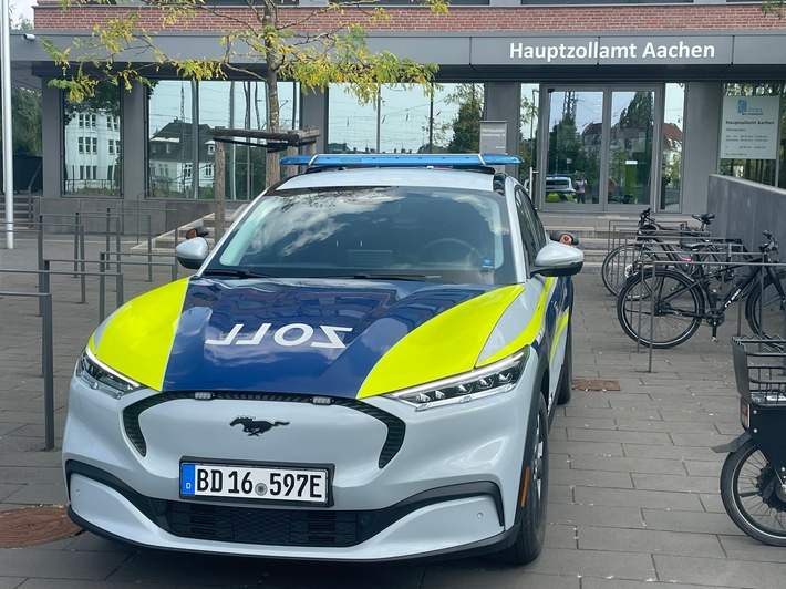 HZA-AC: Aachener Zoll testet Elektro-Streifenwagen