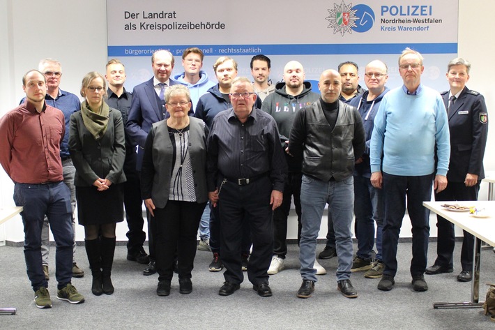 POL-WAF: Kreis Warendorf. Ein Dankeschön für Zivilcourage - Behördenleiter ehrt Menschen aus dem Kreis