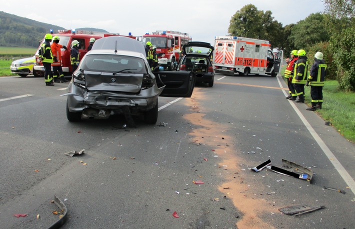 POL-HM: Verkehrsunfall auf der Bundesstraße 1 mit kurzzeitiger Sperrung und zwei verletzten Personen