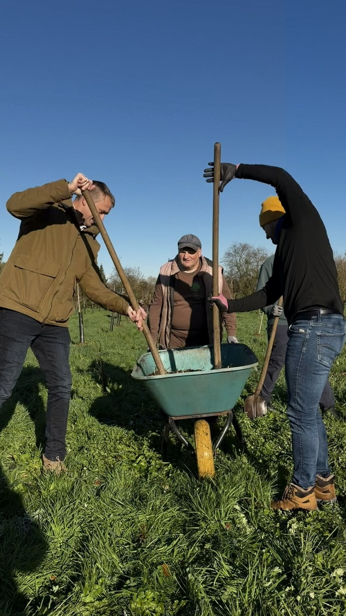 Compass Group engagiert sich gemeinsam mit „Das Geld hängt an den Bäumen“ in Hamburg