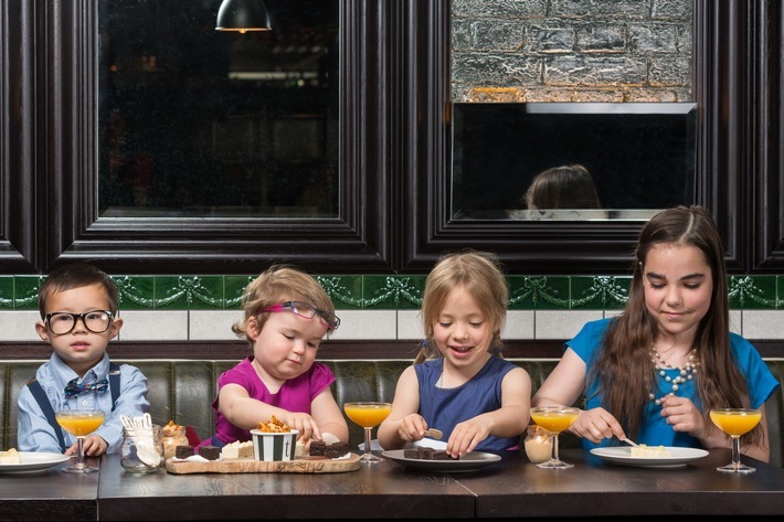 Mehr als die Hälfte der Gäste wählt familienfreundliche Italiener und gut ein Drittel geht gerne in Restaurants, die regionale Landesküche anbieten, mit der Kinder vertraut sind. Weiterer Text über ots und www.presseportal.de/nr/105547 / Die Verwendung dieses Bildes ist für redaktionelle Zwecke honorarfrei. Veröffentlichung bitte unter Quellenangabe: "obs/Bookatable GmbH & Co.KG/Bookatable by Michelin"