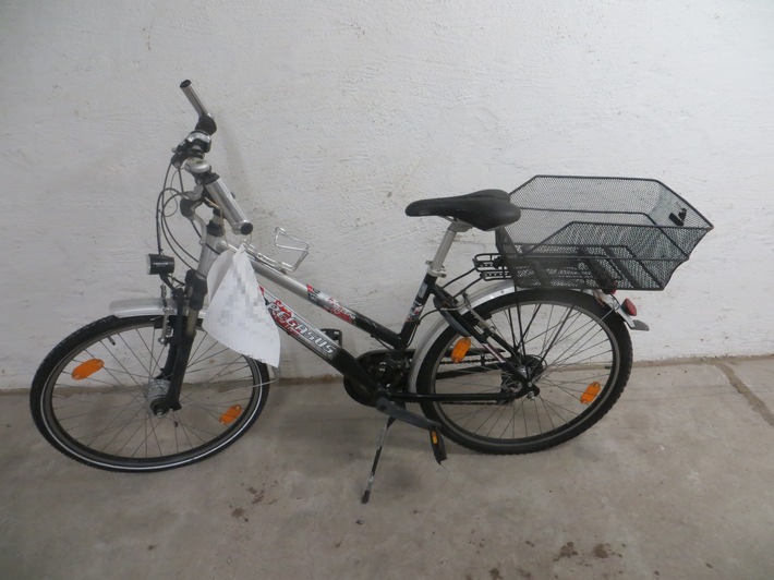 POL-HM: Polizei sucht Eigentümer - Wem gehört das Damenfahrrad?