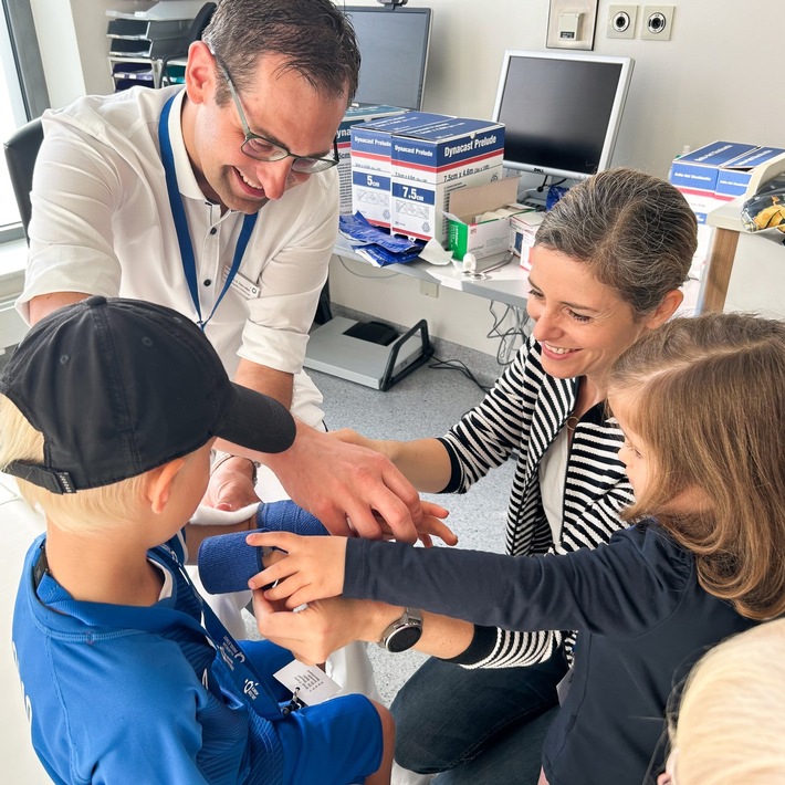 Spielerischer Besuch im Krankenhaus