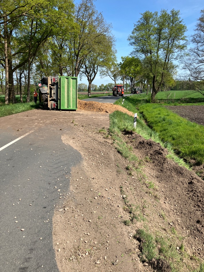 POL-ROW: ++ Illegale Jagdfalle gefährden Arbeiter ++ Trecker verunfallt bei Wittkopsbostel: Vollsperrung ++ Suchmaßnahmen nach vermisstem Klaus Renken ++