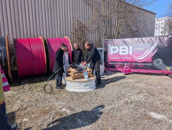 Telekom startet mit dem Spatenstich den Glasfaserausbau in Pforzheim