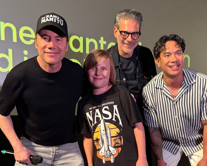 DAS KANU DES MANITU paddelt über die 1 Mio.-Besuchermarke / Bogey-Award für 1000 Tickets pro Kopie