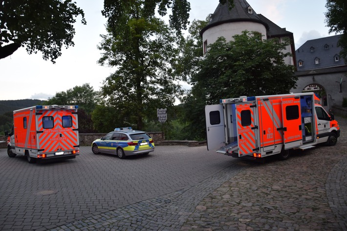 FW-OE: Massenanfall von Verletzten - Einsatz für Feuerwehr und Rettungsdienst