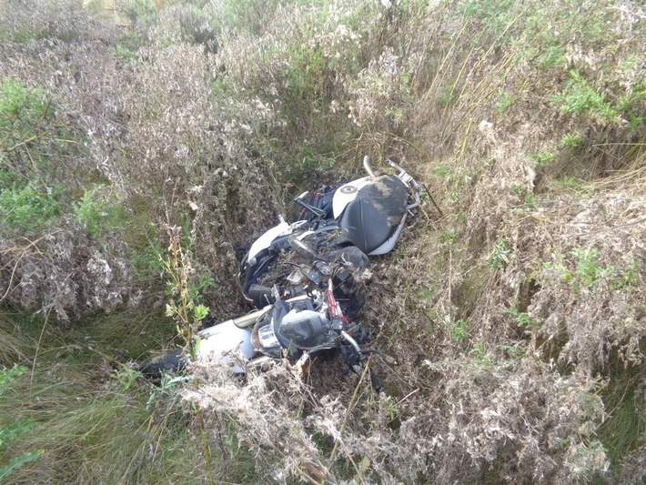 POL-AC: Alleinunfall in Baesweiler - Motorradfahrerin verletzt sich schwer