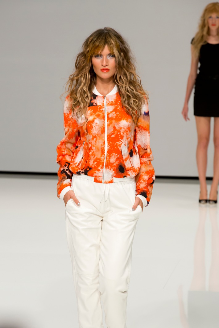 "SWEET FREEDOM" - Wella Professionals präsentiert auf der MICHALSKY StyleNite aufsehenerregende Trendfrisuren mit Beach-Feeling, passend zum Frühjahr / Sommer-Look 2014 des Star-Designers.