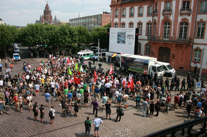 POL-PPMZ: (Mainz) NPD-Kundgebung und hitzige Gegendemonstration