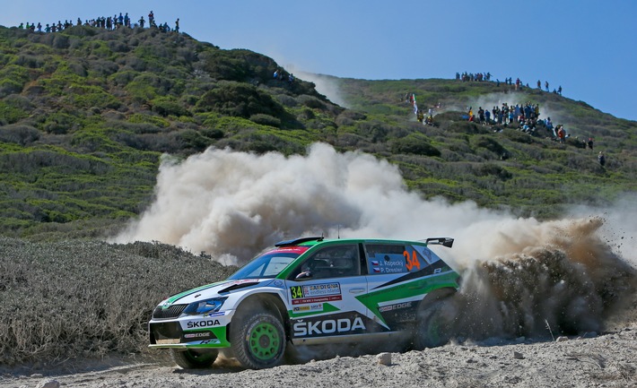 Rallye Italien Sardinien: SKODA Piloten Kopecký und Veiby kämpfen auf der Mittelmeerinsel um WRC 2-Sieg (FOTO)