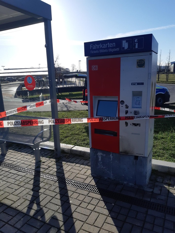 BPOL NRW: Erneuter Versuch des Fahrkartenautomatenaufbruchs - Bundespolizei bittet um Zeugenhinweise