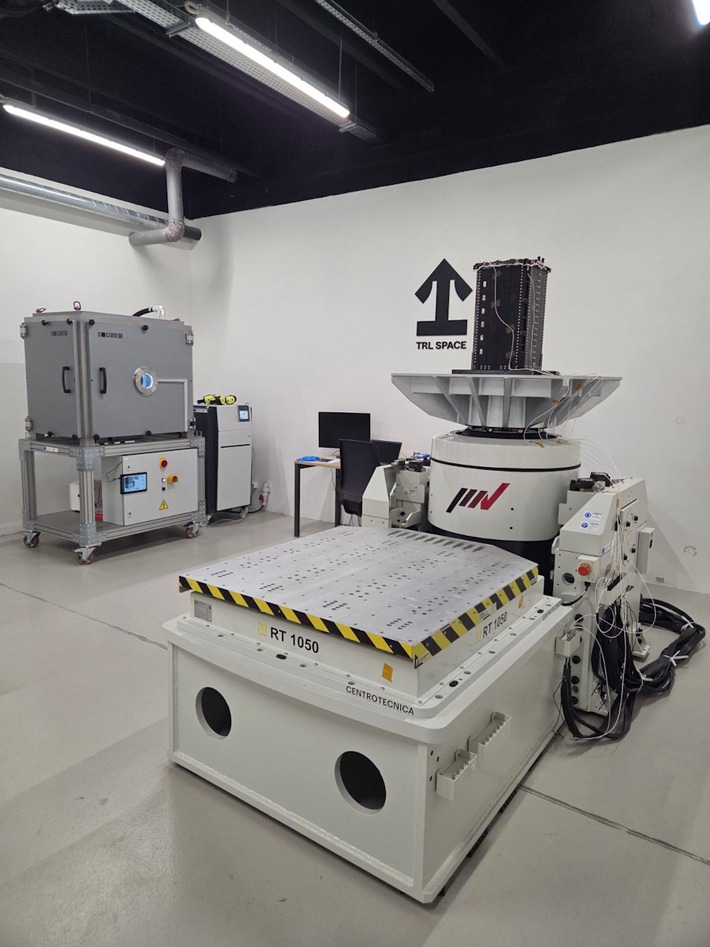 TRL Space eröffnet in Brünn ein Testzentrum im Wert von fast 20 Millionen tschechischen Kronen, rund 826.000 EUR / Dank optimaler Größe und Leistung eignet es sich nicht nur für Raumfahrttechnologien