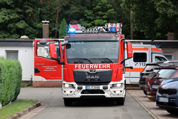 FW Hambühren: Hausnotruf-System sorgt für kuriosen Fehlalarm in unbewohntem Reihenhaus