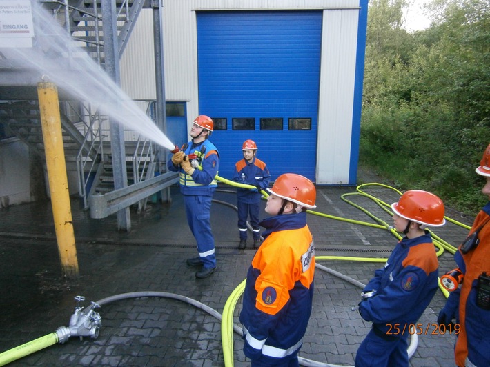 FW-EN: Berufsfeuerwehrtag bei der Jugendfeuerwehr Gevelsberg. 
24 Stunden Dienst, wie bei den erwachsenen Einsatzkräften.