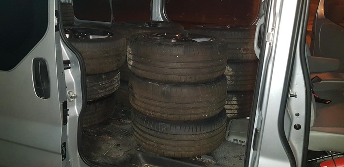BPOLD-B: Gestohlene Reifen sichergestellt
