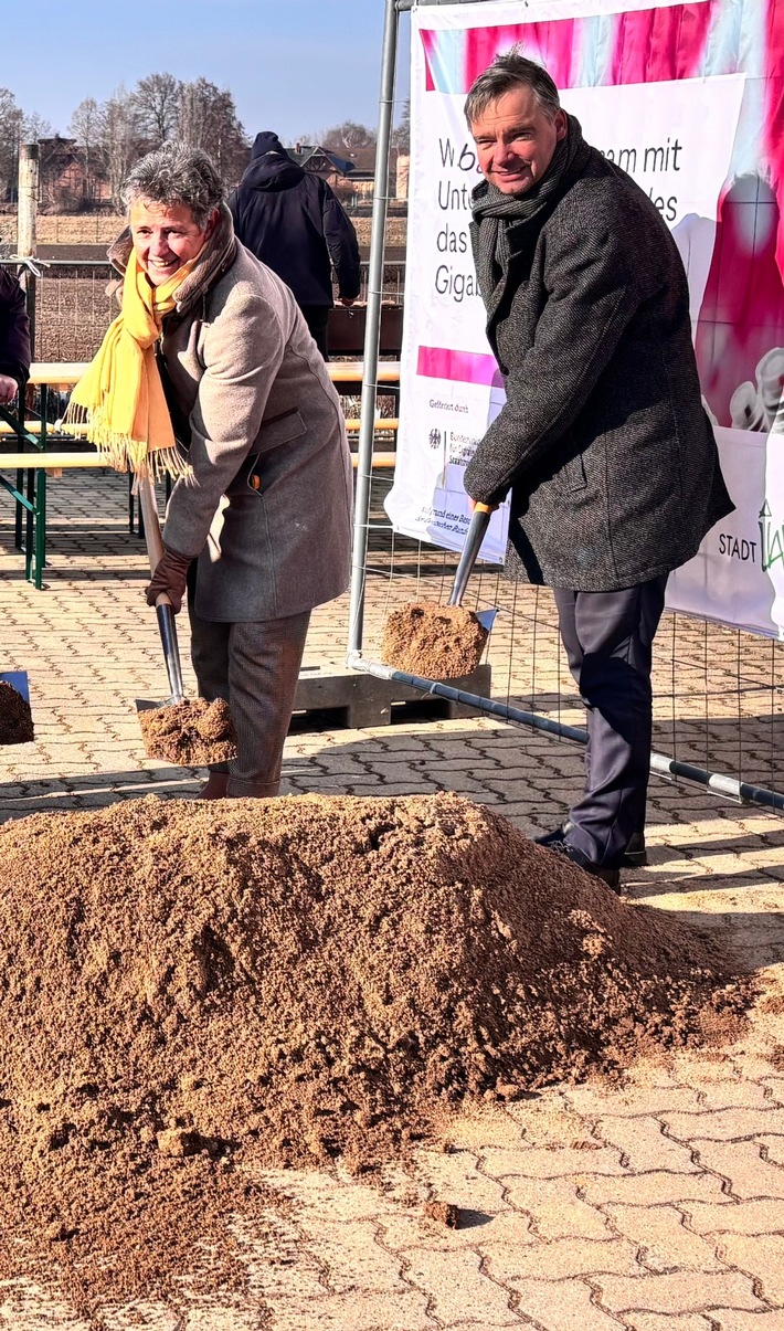 Aschersleben: Glasfaser für Groß und Klein Schierstedt - 399 Haushalte profitieren