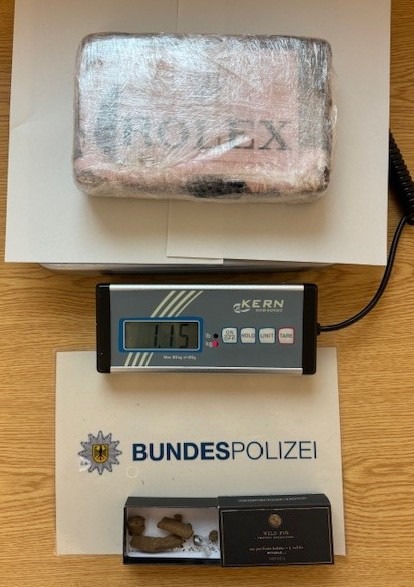 BPOL NRW: Fahndungserfolg des grenzüberschreitenden Polizeiteams; 31-jähriger Niederländer mit 1,15 Kilogramm Kokain im Wert von 84.000 EUR auf der Bundesautobahn 40 festgenommen