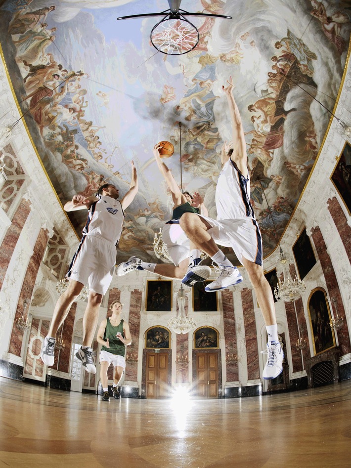Sport im Schloss: Universität Mannheim gewinnt PR-Bild Award 2012 (BILD)