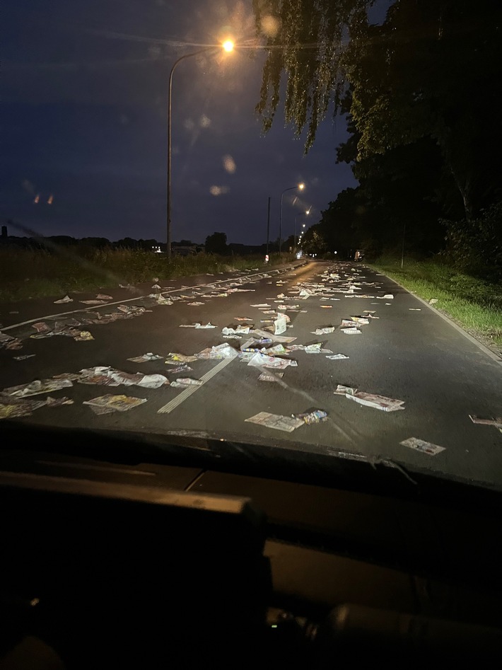 POL-VIE: Unbekannte warfen Wochenendzeitungen auf die Fahrbahn und verursachten eine Gefahrenstelle - Polizei sucht Zeugen