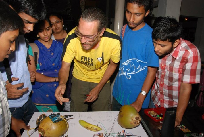 Le Pour-cent culturel Migros attribue les contributions de soutien à la culture numérique 2015 / 60 000 francs pour huit projets de culture numérique