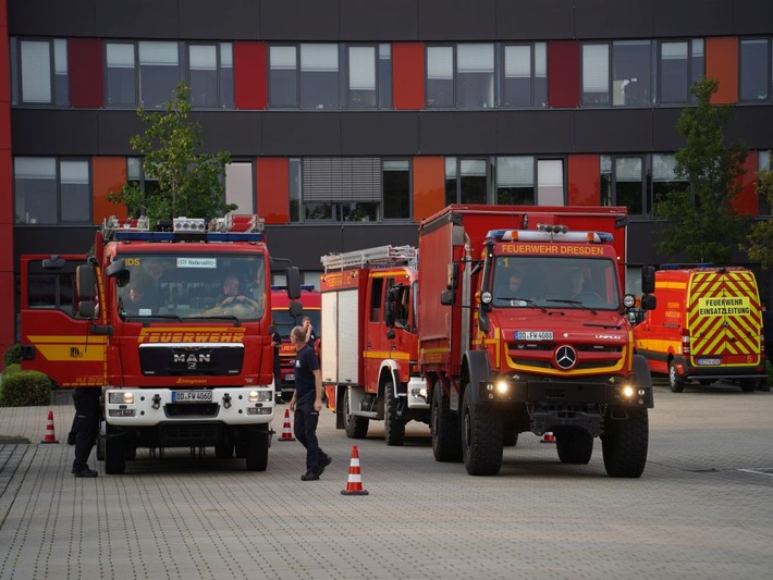 FW Dresden: Rückkehr der Feuerwehrbereitschaft Dresden aus dem Katastrophengebiet in Rheinland-Pfalz