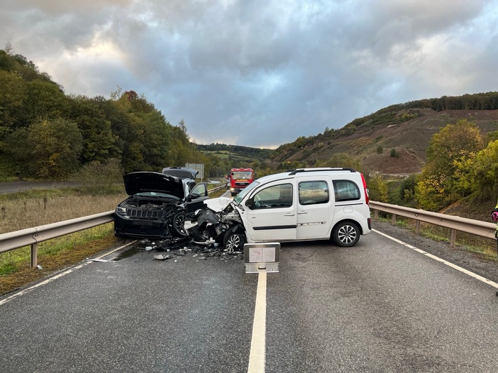 POL-PDTR: Verkehrsunfall mit sechs Verletzten