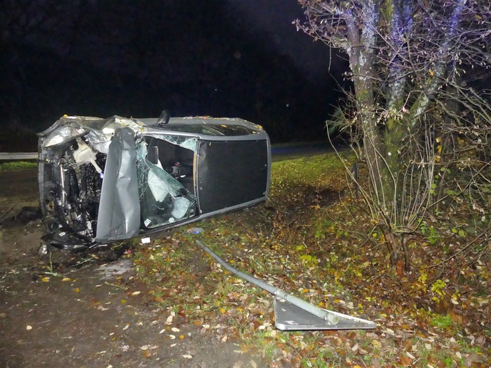 POL-GM: 211121-918: Gegenverkehr bei Überholmanöver führte zu Unfall